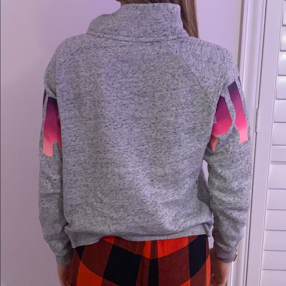 Gray PINK pullover - Picture 2 of 2